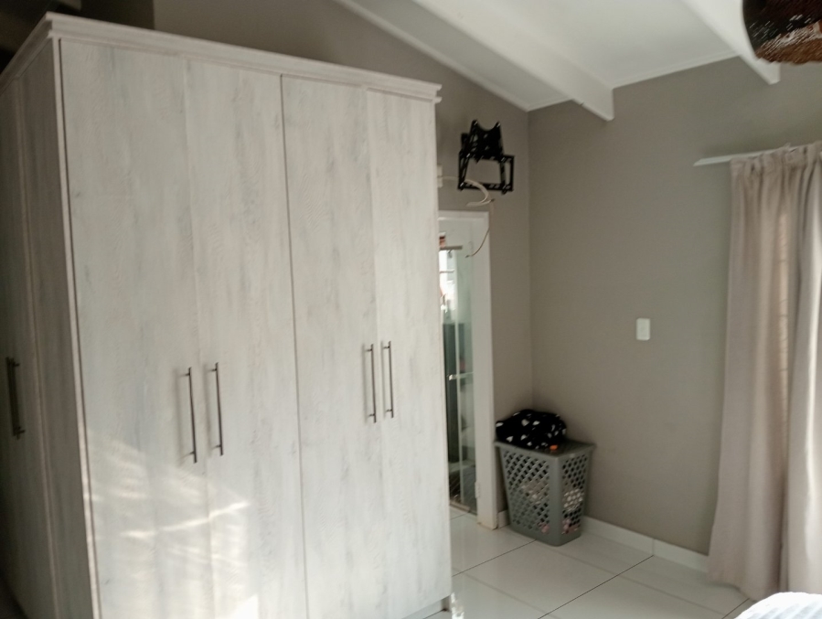 4 Bedroom Property for Sale in Waterval East North West